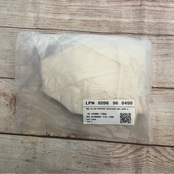 Fabletics All Day Sports Bra - Picture 5 of 5